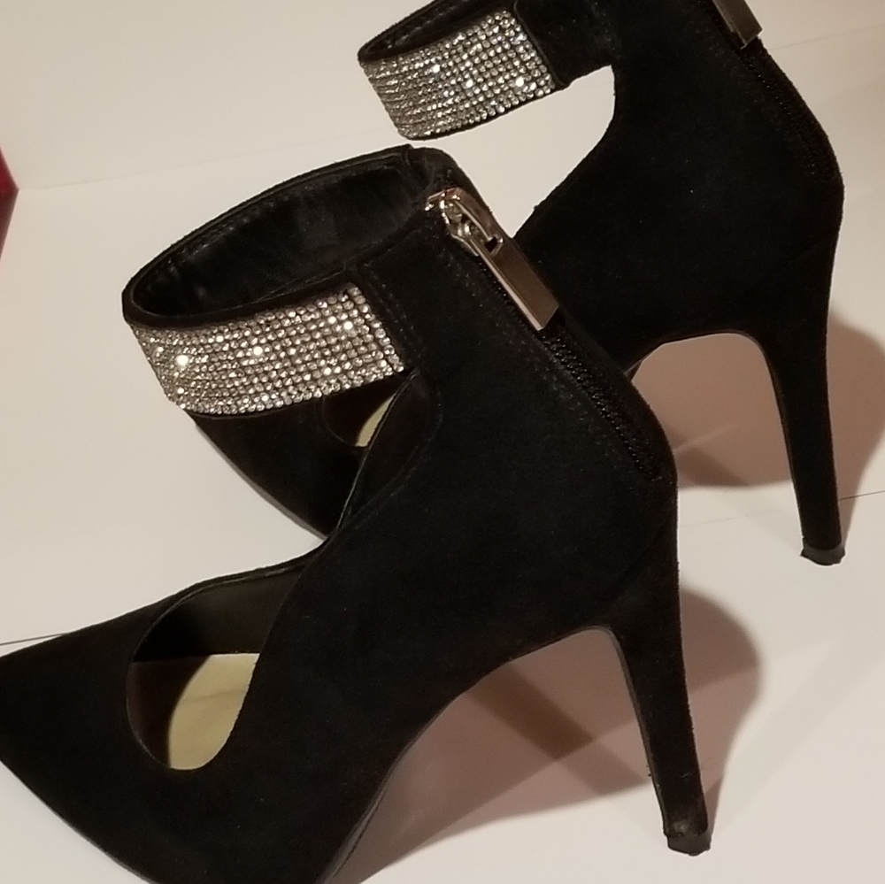 PRICE DROP ◇◇◇Classy Shoes❤